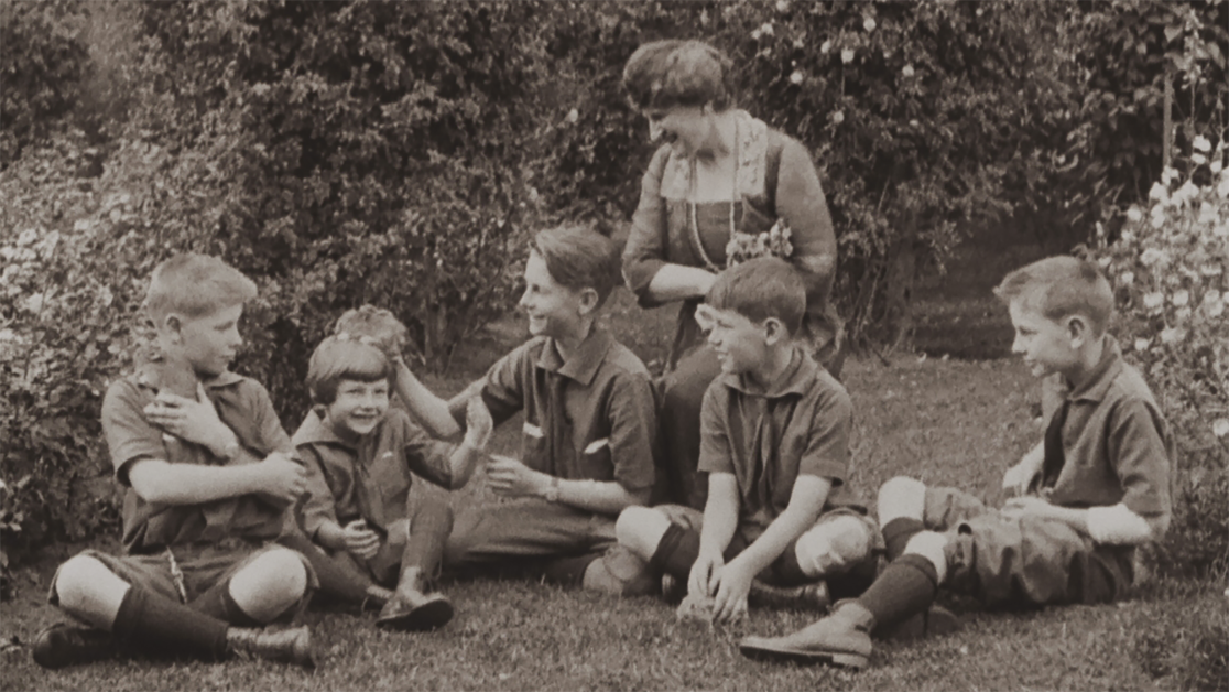 Abby-Rockefeller-and-children